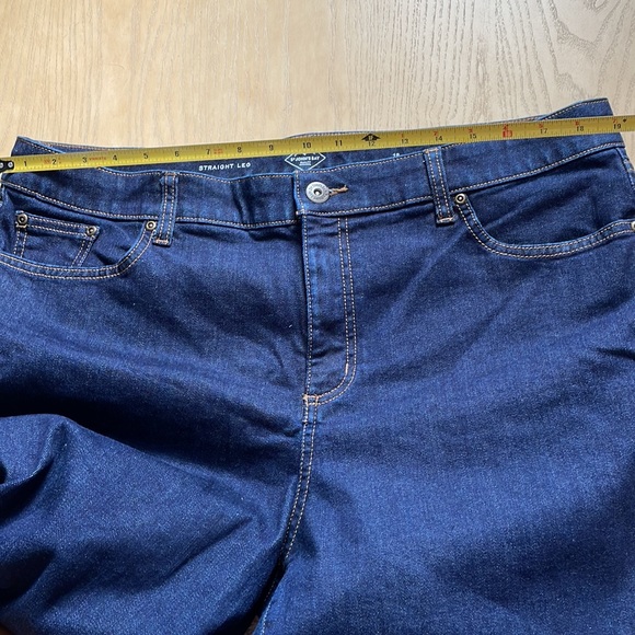 St. john's Bay straight Leg Jeans size 18/41.5"Long /20.5" waist - Picture 7 of 11